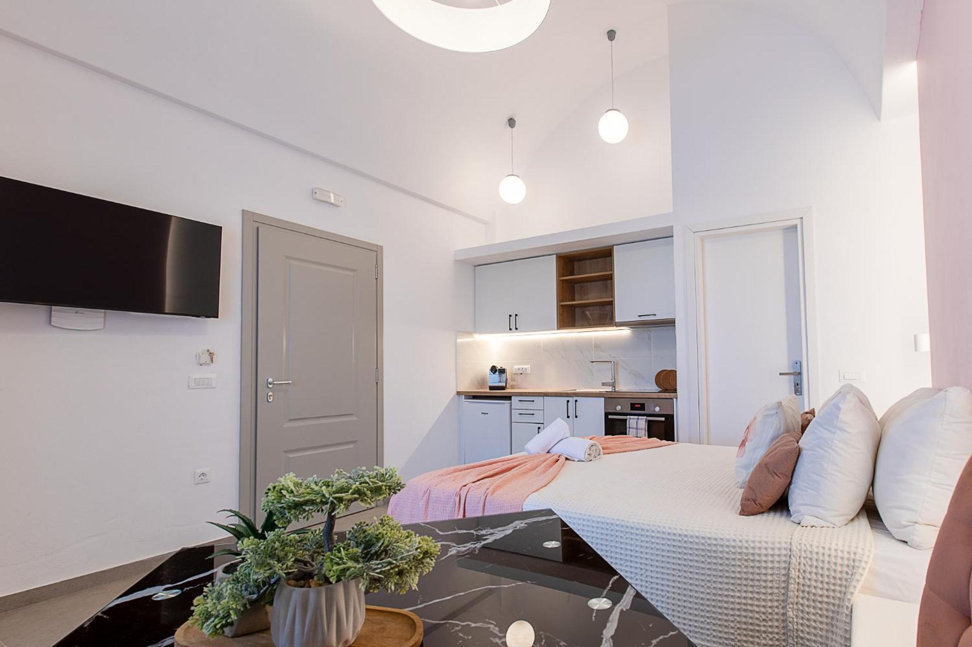 Santorini Villatzio Suites Месария Екстериор снимка