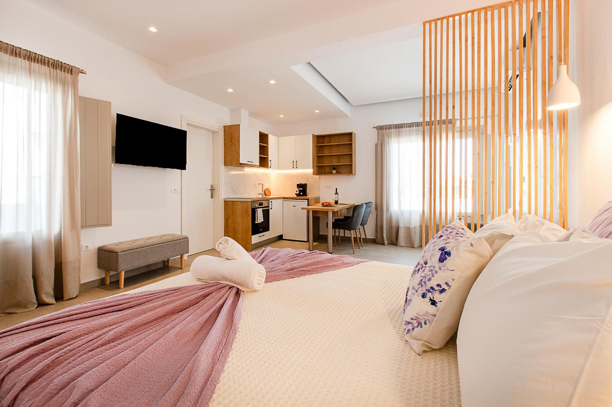 Santorini Villatzio Suites Месария Екстериор снимка
