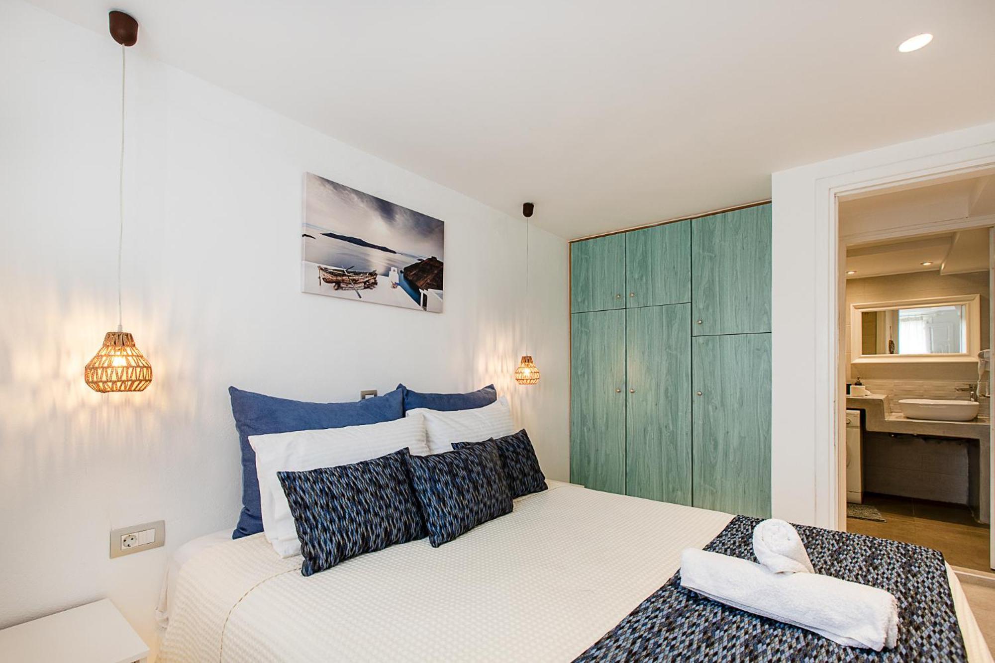 Santorini Villatzio Suites Месария Екстериор снимка