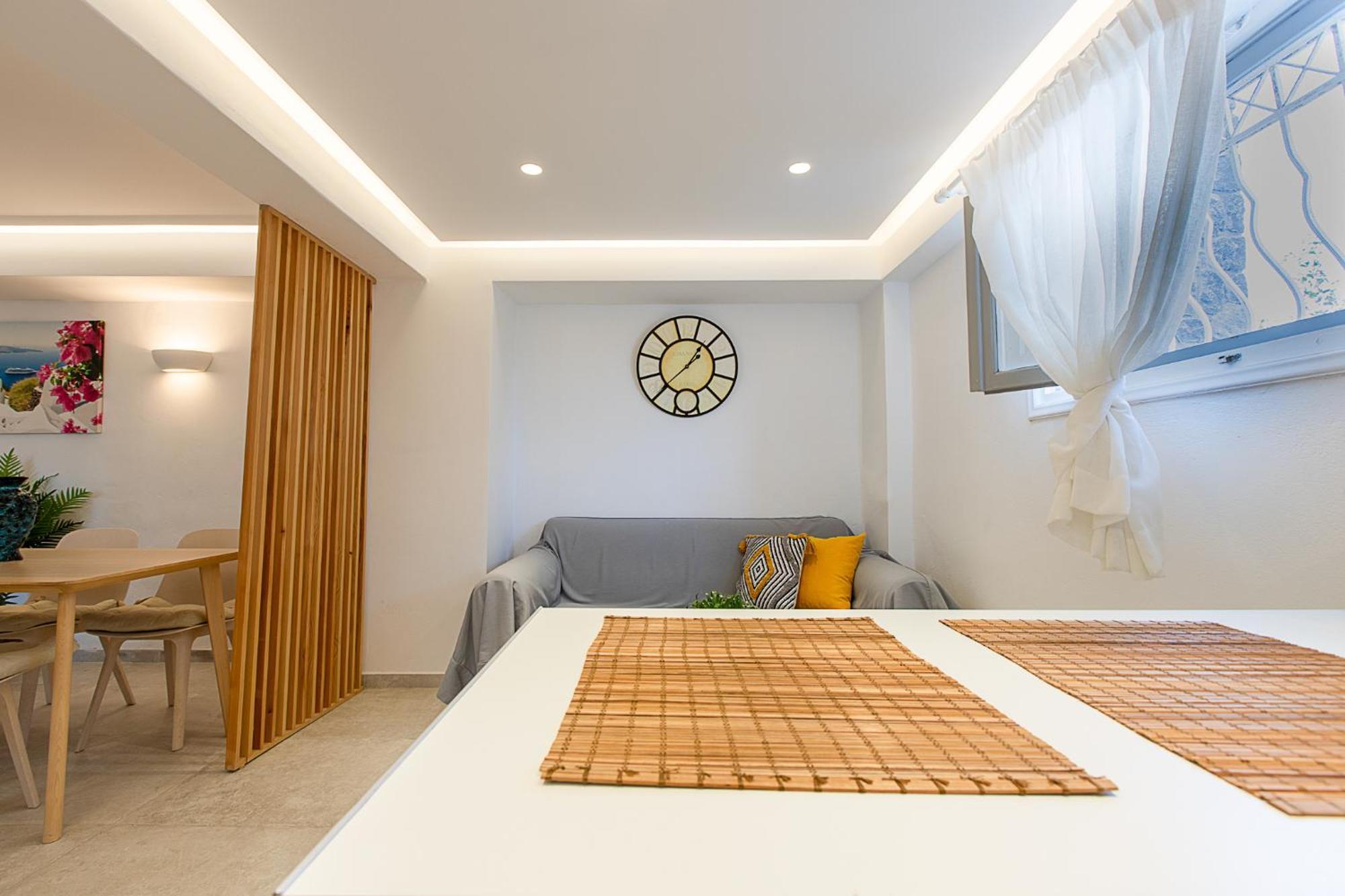 Santorini Villatzio Suites Месария Екстериор снимка