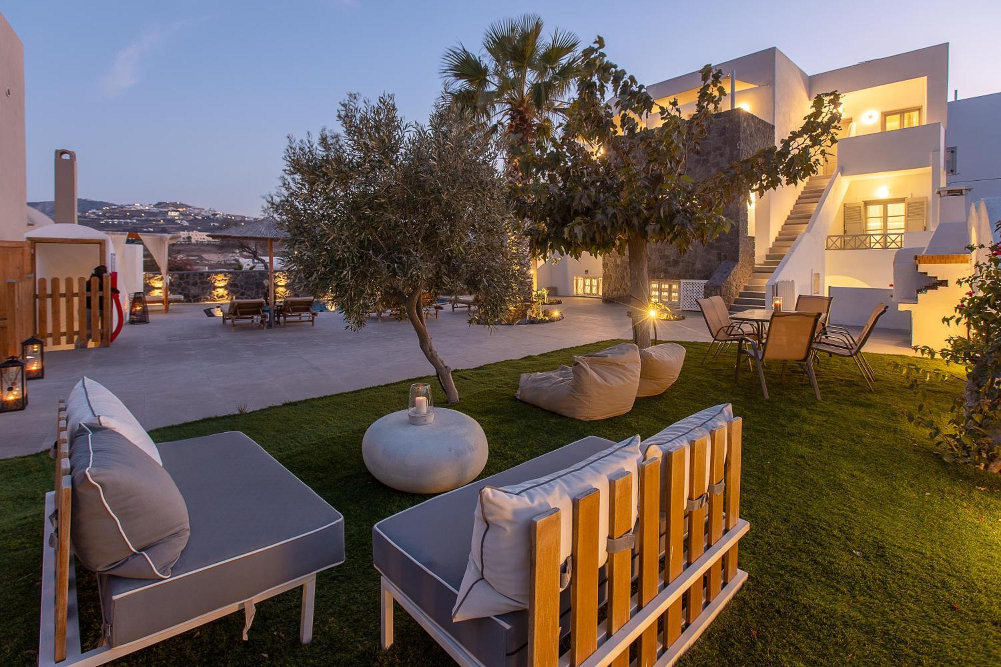 Santorini Villatzio Suites Месария Екстериор снимка