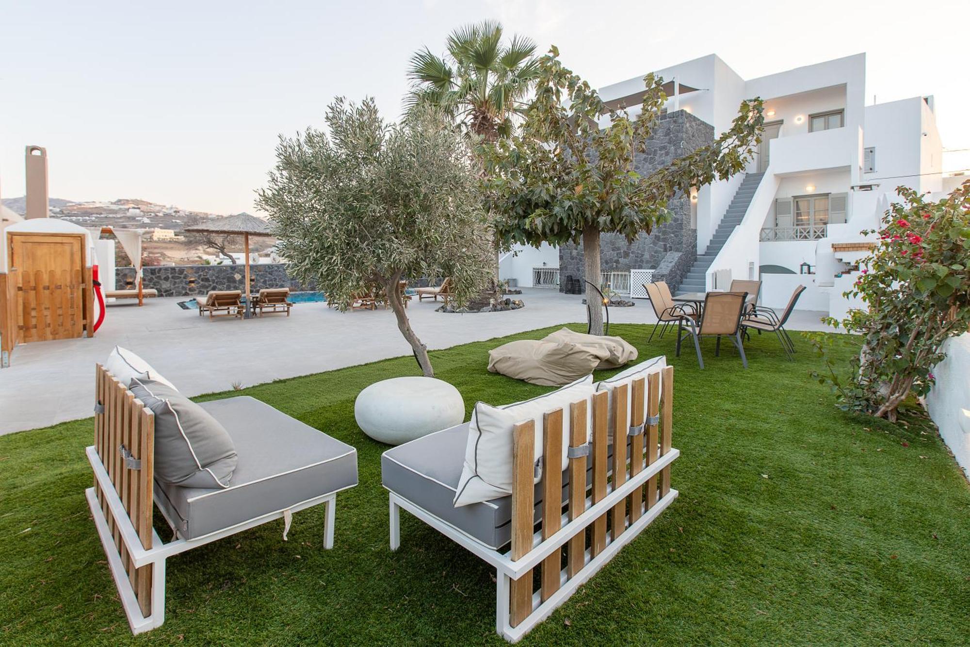 Santorini Villatzio Suites Месария Екстериор снимка