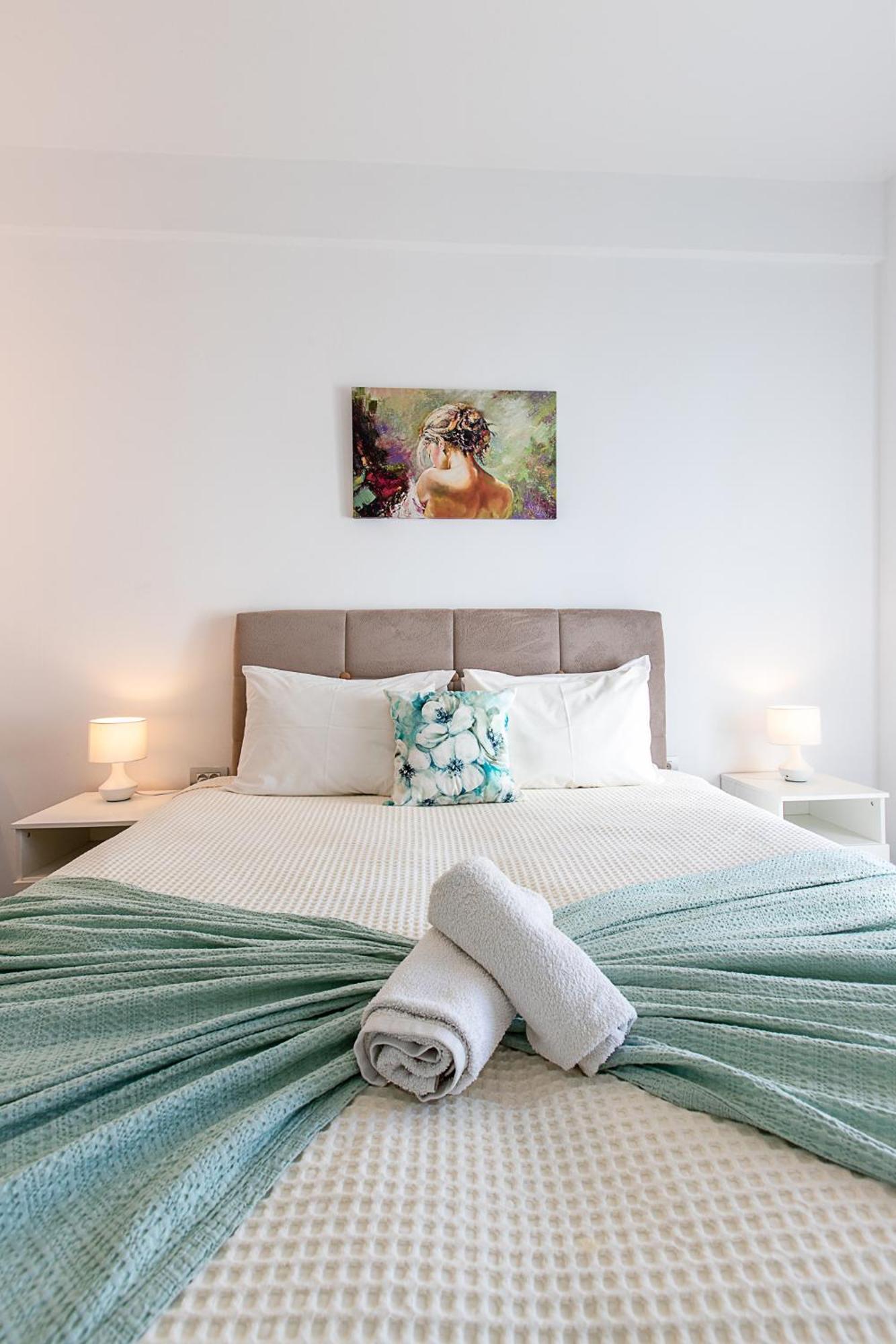 Santorini Villatzio Suites Месария Екстериор снимка