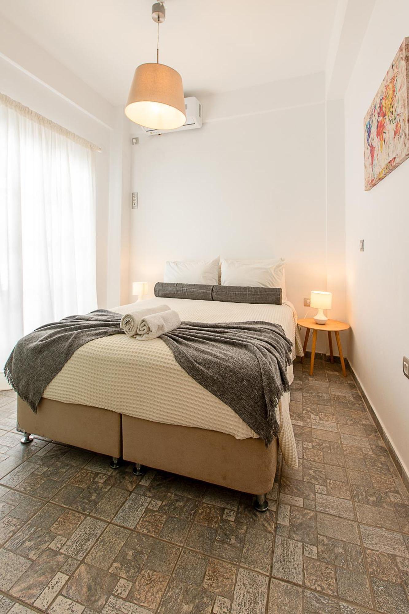 Santorini Villatzio Suites Месария Екстериор снимка